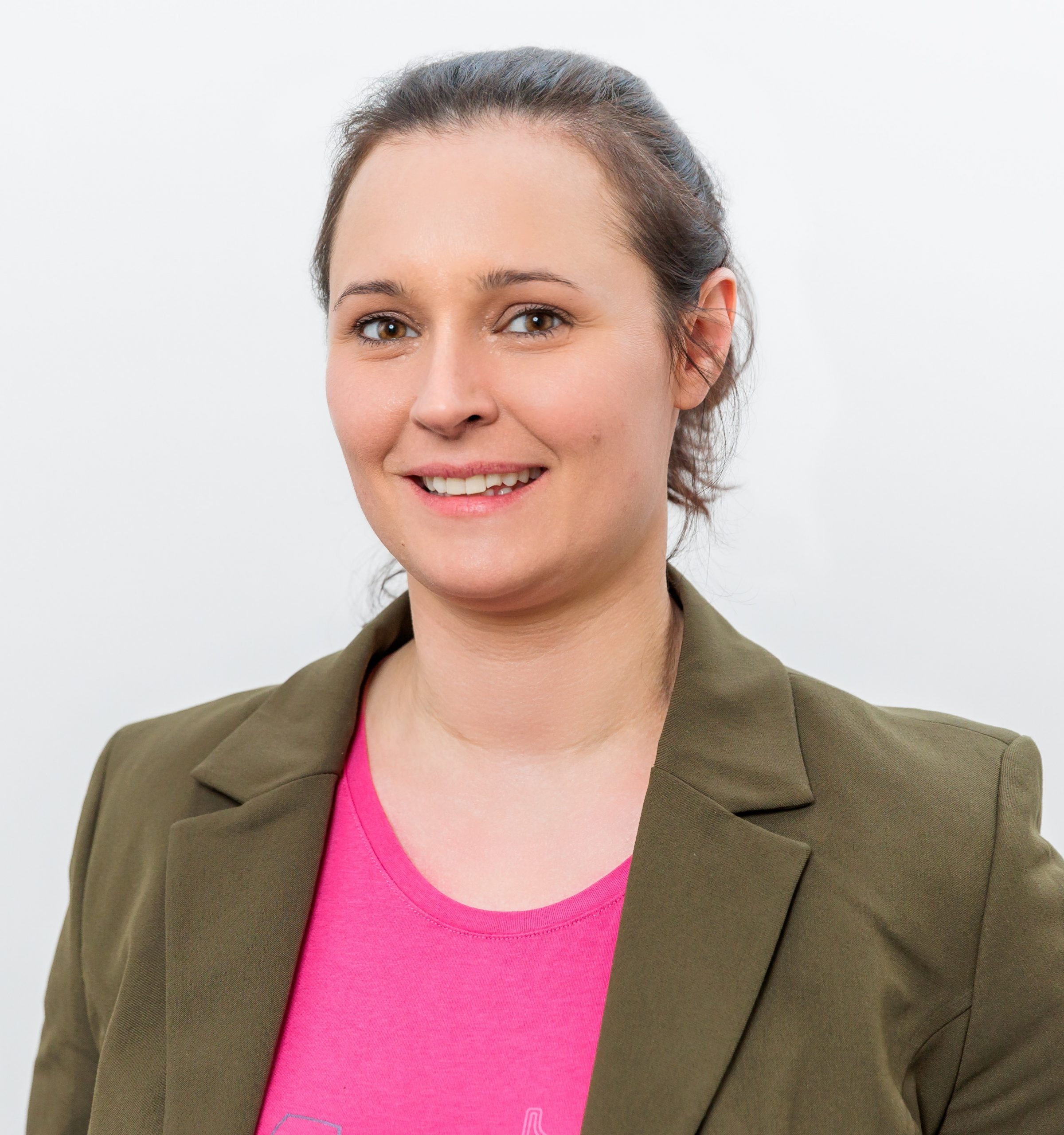 Porträtbild von Monique Ratermann-Busse